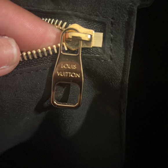 Louis Vuitton Black and White Leather Limited Edition Neverfull Tote Bag - Picture 9 of 13